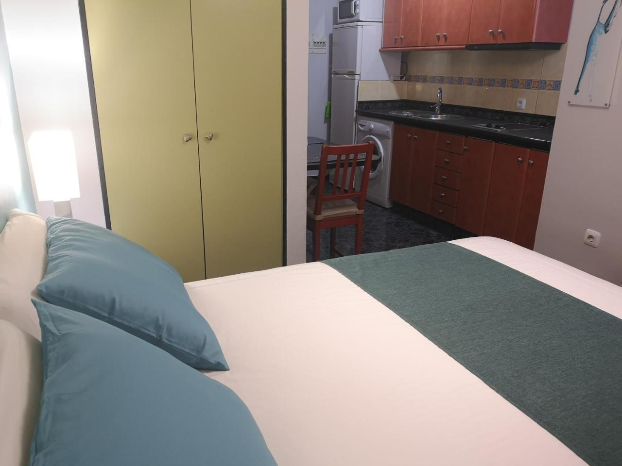 Estudios Dalia Vecindario  Luaran gambar